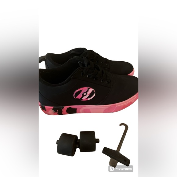 Heelys Other - Heelys Pro Skate Shoes black and pink shoes kids 6 women’s 7